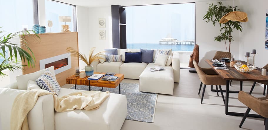 Coastal Lakehouse