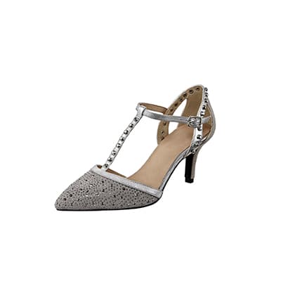 Silberne Pumps mit Nieten und Glitzersteinchen