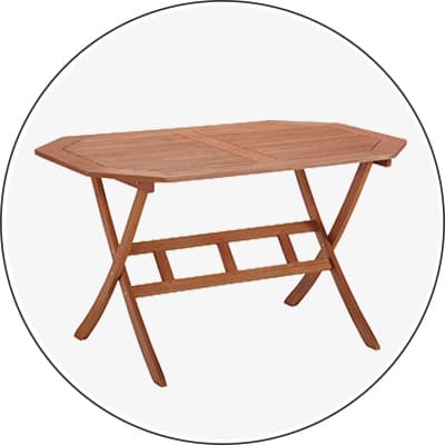 Rechteckiger Holztisch mit gekreuzten Beinen und Querstreben.