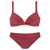 Rotbrauner Bikini mit Twist-Detail am Oberteil, auf weißem Hintergrund.