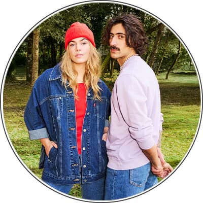 Zwei gut gekleidete Personen