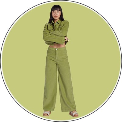 Frau in grünem Gewand