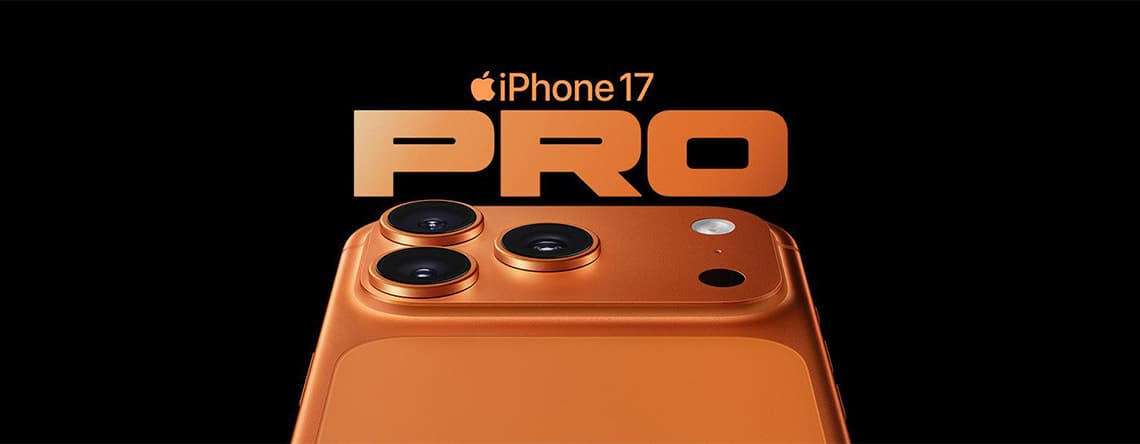 iPhone 17 Pro – Rückseite des orangefarbenen iPhone mit drei Kameralinsen und Blitz auf schwarzem Hintergrund