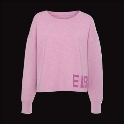 Rosa Pullover mit großem Aufdruck "ELB" am unteren Rand