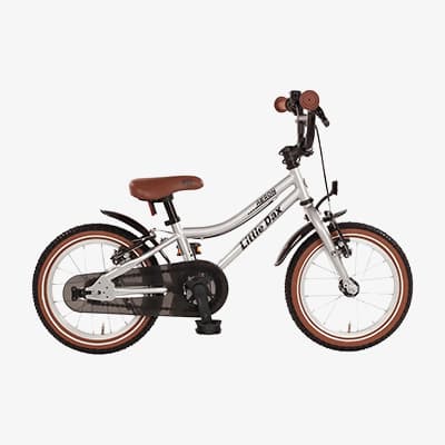 Kinderfahrrad mit silbernem Rahmen und braunem Sattel, seitlich abgebildet