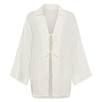 Weiße Bluse mit weiten Ärmeln und zwei Schleifen an der Vorderseite.