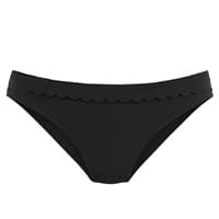 Schwarzer Slip mit wellenförmigem Bund, frontal vor weißem Hintergrund dargestellt