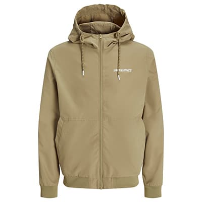 Beige Kapuzenjacke mit Reißverschluss und Kordeln, Logoaufschrift auf der Brust, gerade präsentiert vor weißem Hintergrund