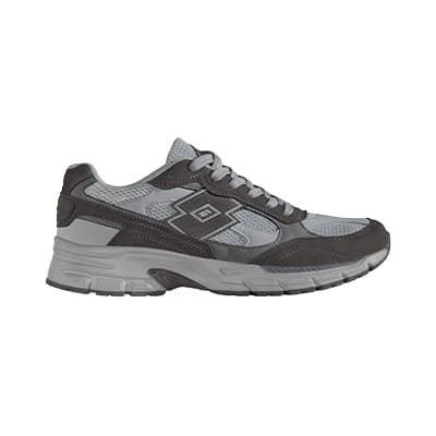Grauer Sportschuh von der Seite mit Schnürung und markantem Logo auf der Außenseite