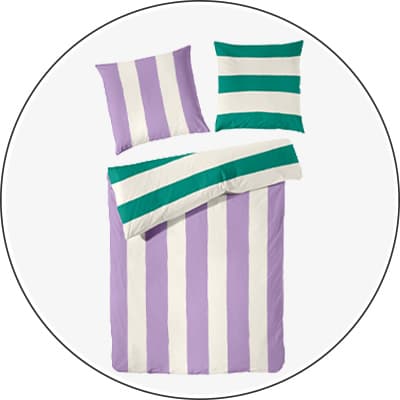 Bettwäsche-Set mit breiten Streifen in Helllila und Weiß, Kissen mit grünen und weißen Querstreifen