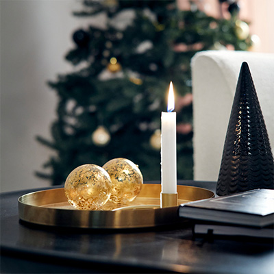 Weihnachtsbaum schmücken
